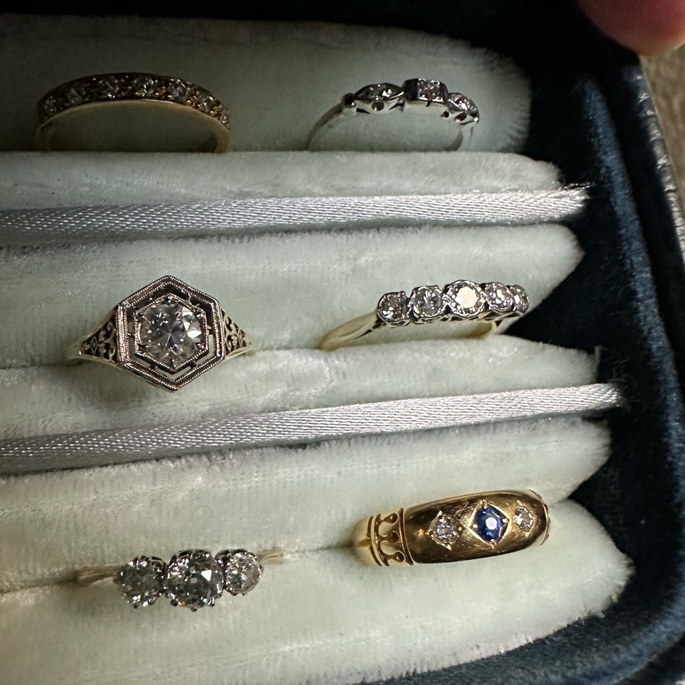 Antique 18K Gold Diamond Rings - Picture 11 of 11
